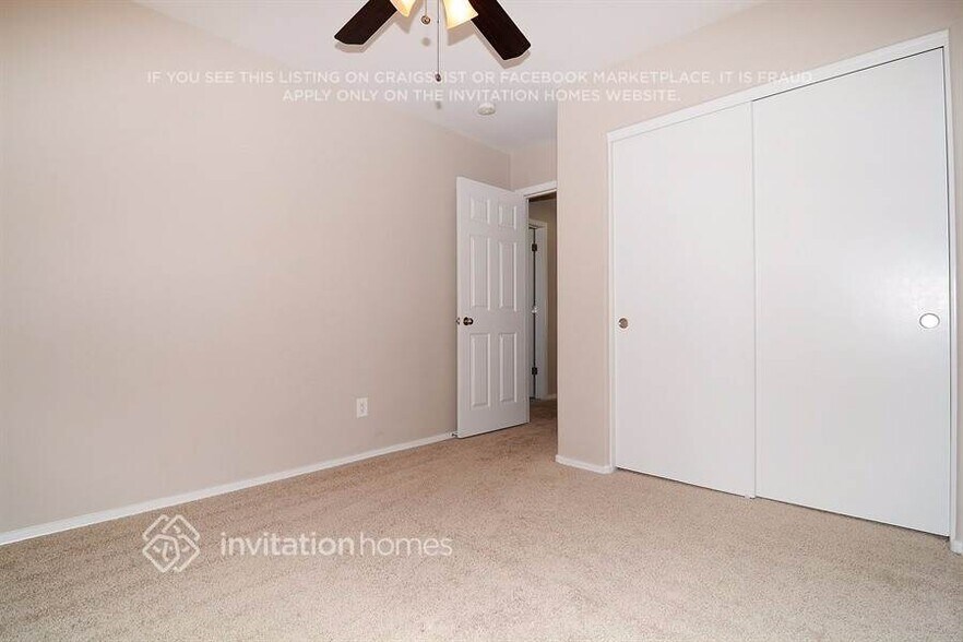 Building Photo - 18553 W Mariposa Dr