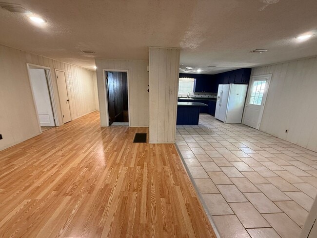 Building Photo - Milton / Pace - 3 bedroom, 2 bathroom