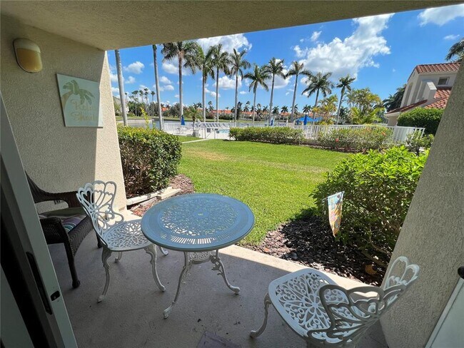 Building Photo - 6100 Bahia Del Mar Cir