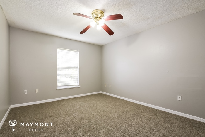 Building Photo - 604 Muskrat Dr