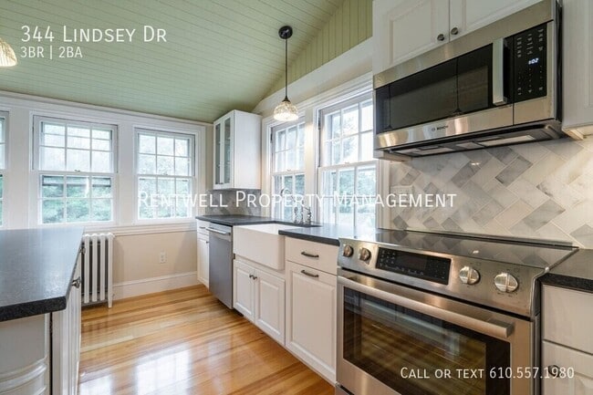 Building Photo - 344 Lindsey Dr