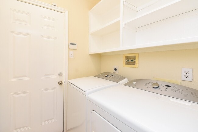 Building Photo - 20907 Avery Cove Ln