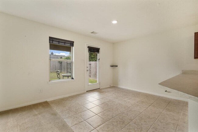 Building Photo - 7239 Mountain Prairie Dr