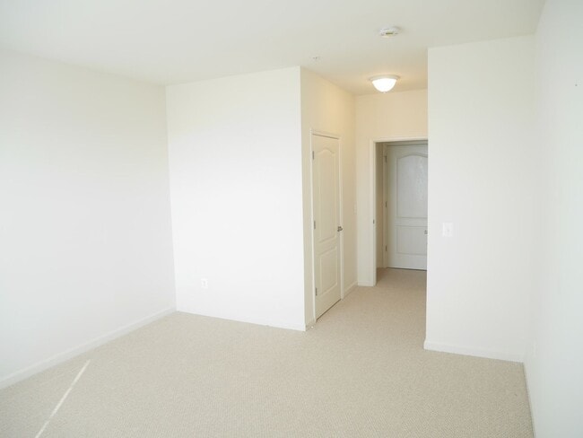 Building Photo - Two Bedroom, Two Bathroom Condo- 55 Plus Community