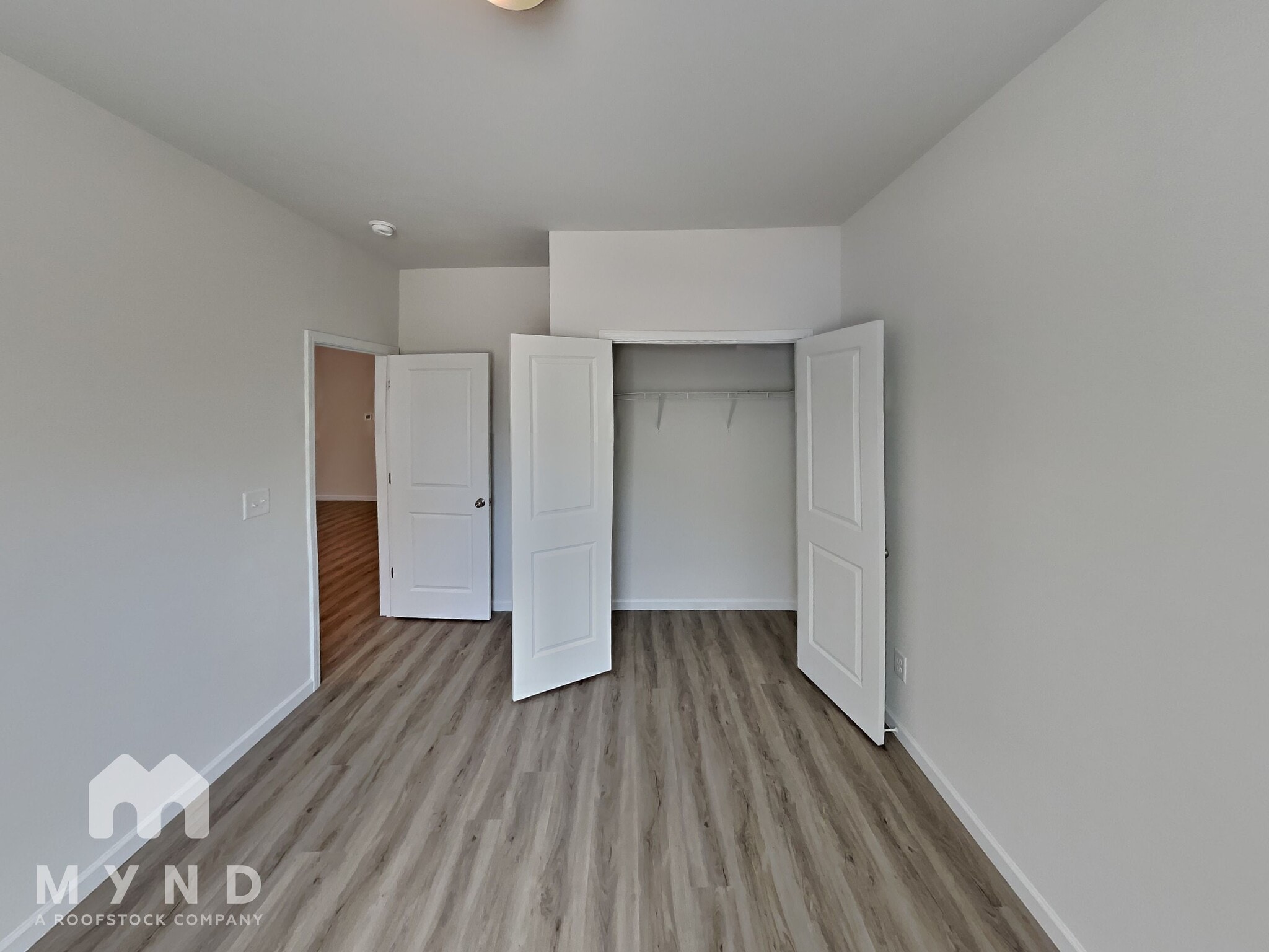 Building Photo - 220 E Boston Ave