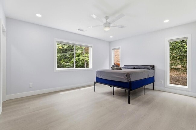 Building Photo - 1802 Ponca Ct