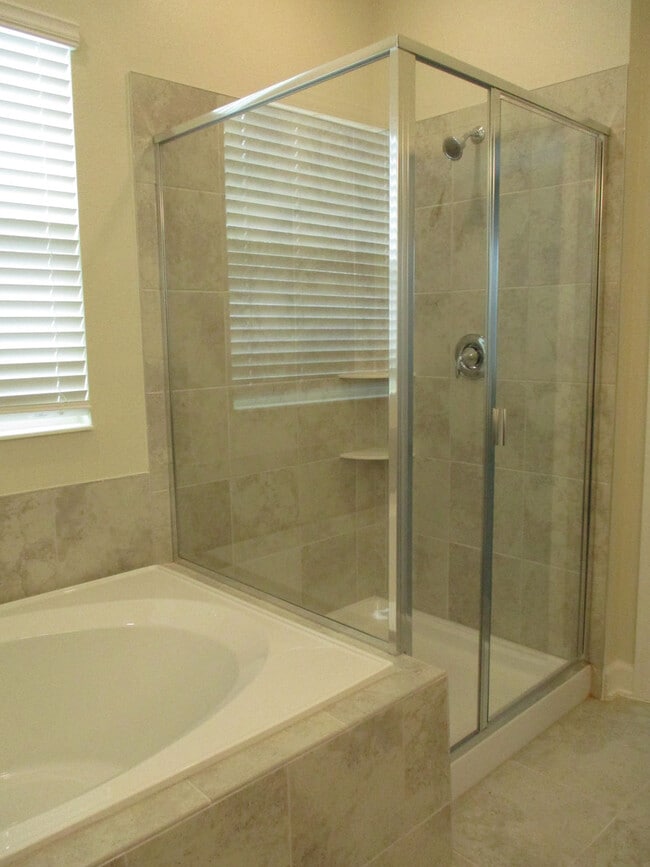 Building Photo - 3 Bedroom, 2.5 Bath, Recently Constructed Town Home in Sawgrass Plantation! Priced to Rent!