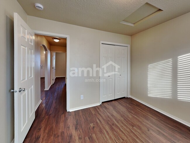 Building Photo - 11549 Roanoke Dr