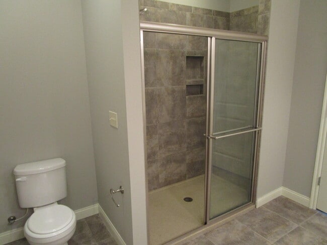 Building Photo - 2420 Boulder Springs Dr