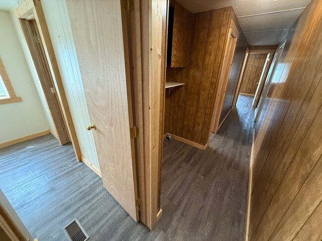 Building Photo - 3 Bed 2 Bath Updated Mobile Home with Fenc...