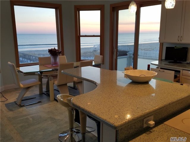 Building Photo - 733 Dune Rd