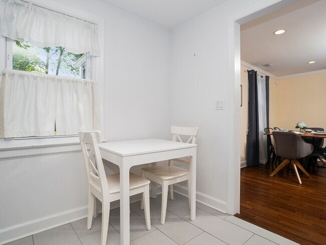 Building Photo - 18 Spezzano Dr