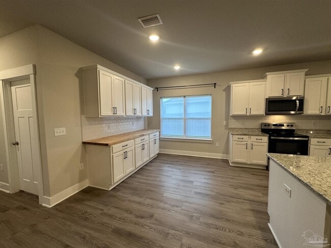 Building Photo - 10984 Coues Dr
