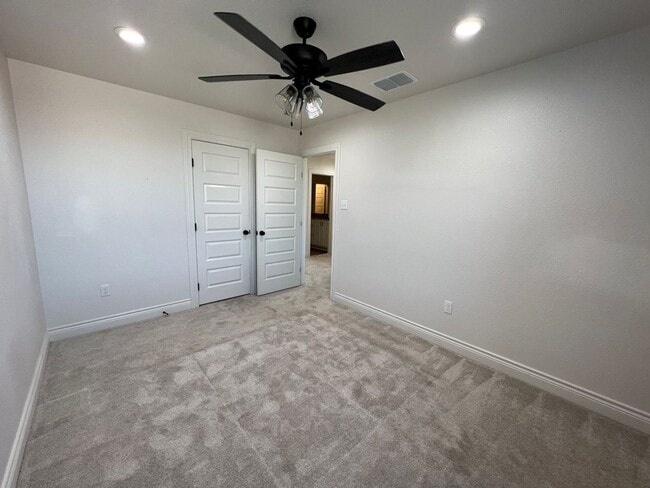 Building Photo - Easy Living with AMRR: Beautiful 4-Bedroom Home Near HEB