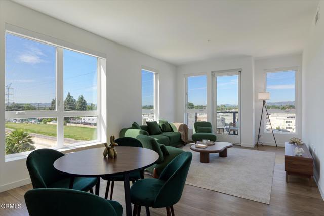 Building Photo - 18900 Parthenia St