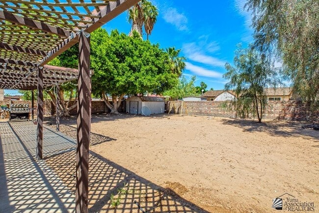 Building Photo - 12408 E Calle Maria