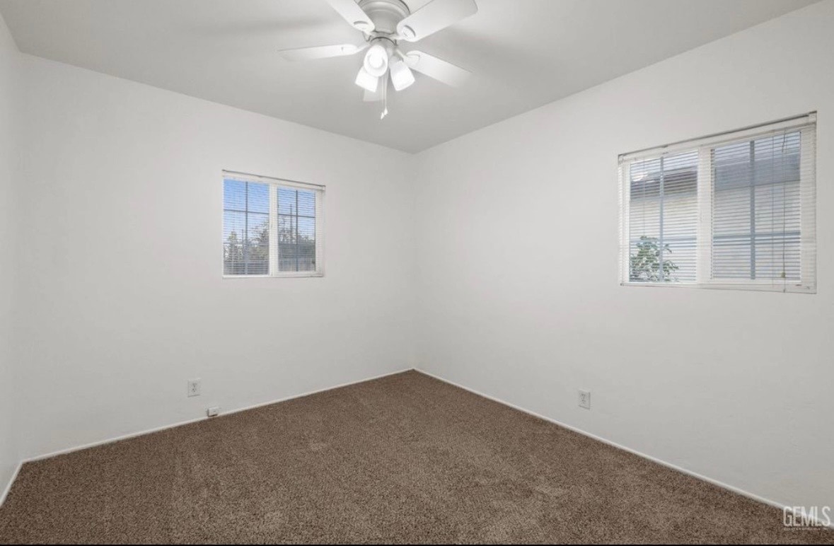 Building Photo - 305 Curran St