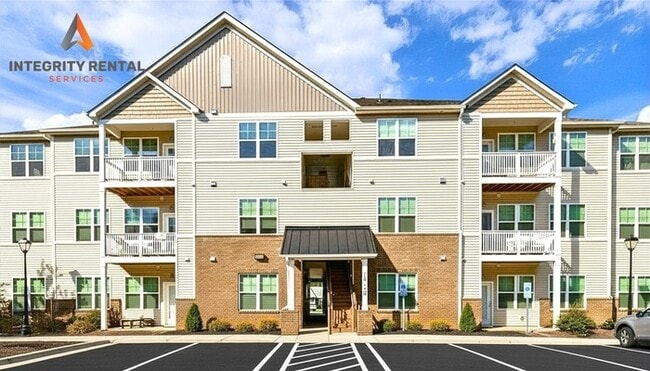 Building Photo - BEAUTIFUL 3BD 2.5 BTH Apartment home RAINTREE - Ballantyne Commons Pkwy- MOVE IN SPECIAL 1 MONTH ...