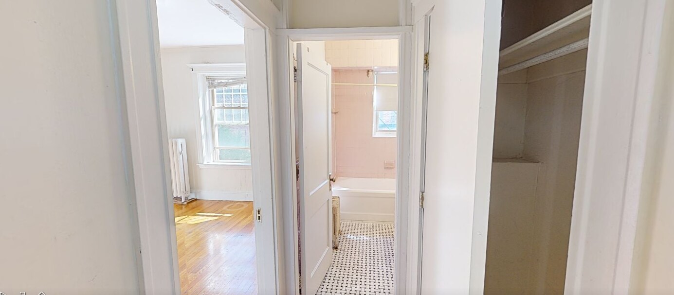 Building Photo - 1776 Beacon St