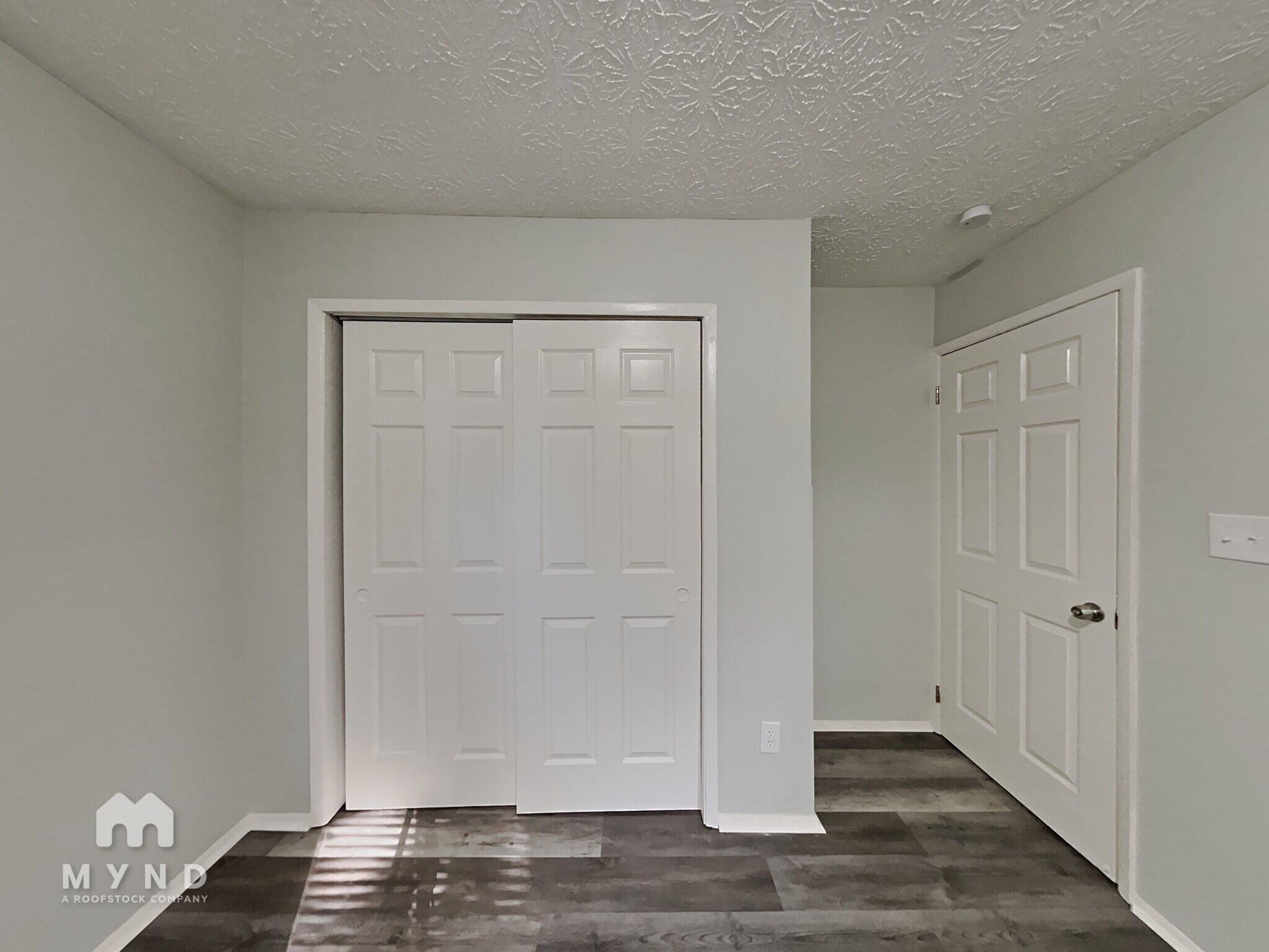 Building Photo - 5906 Pineglen Ct