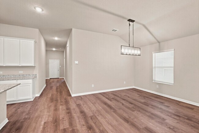 Building Photo - 7125 Flint Cyn