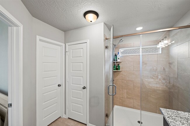 Building Photo - 428 Shoreview Dr