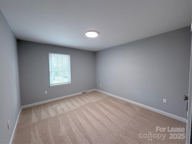 Building Photo - 2825 Edwin Jones Dr