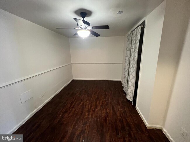 Building Photo - 3649 Dahlgren Pl