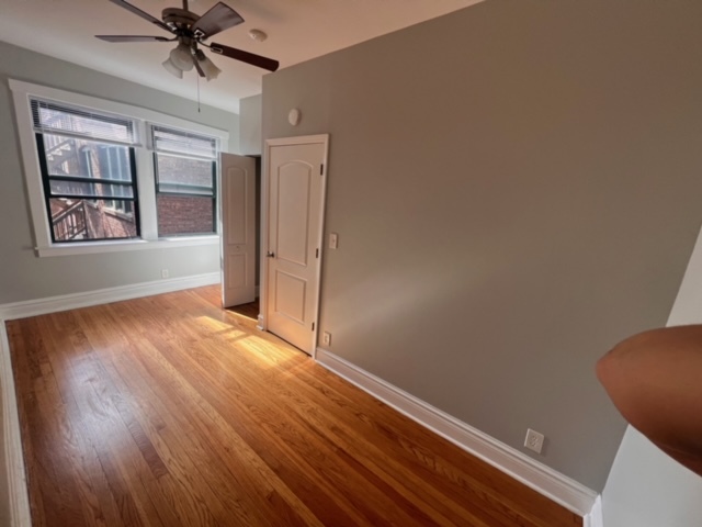 Building Photo - 3222 N Karlov Ave