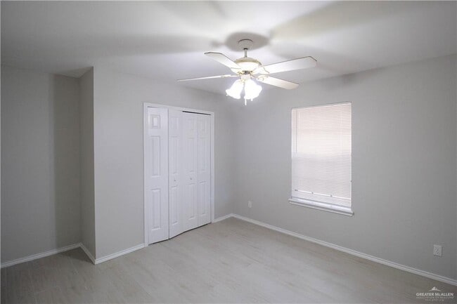 Building Photo - 16 E Martin Ave