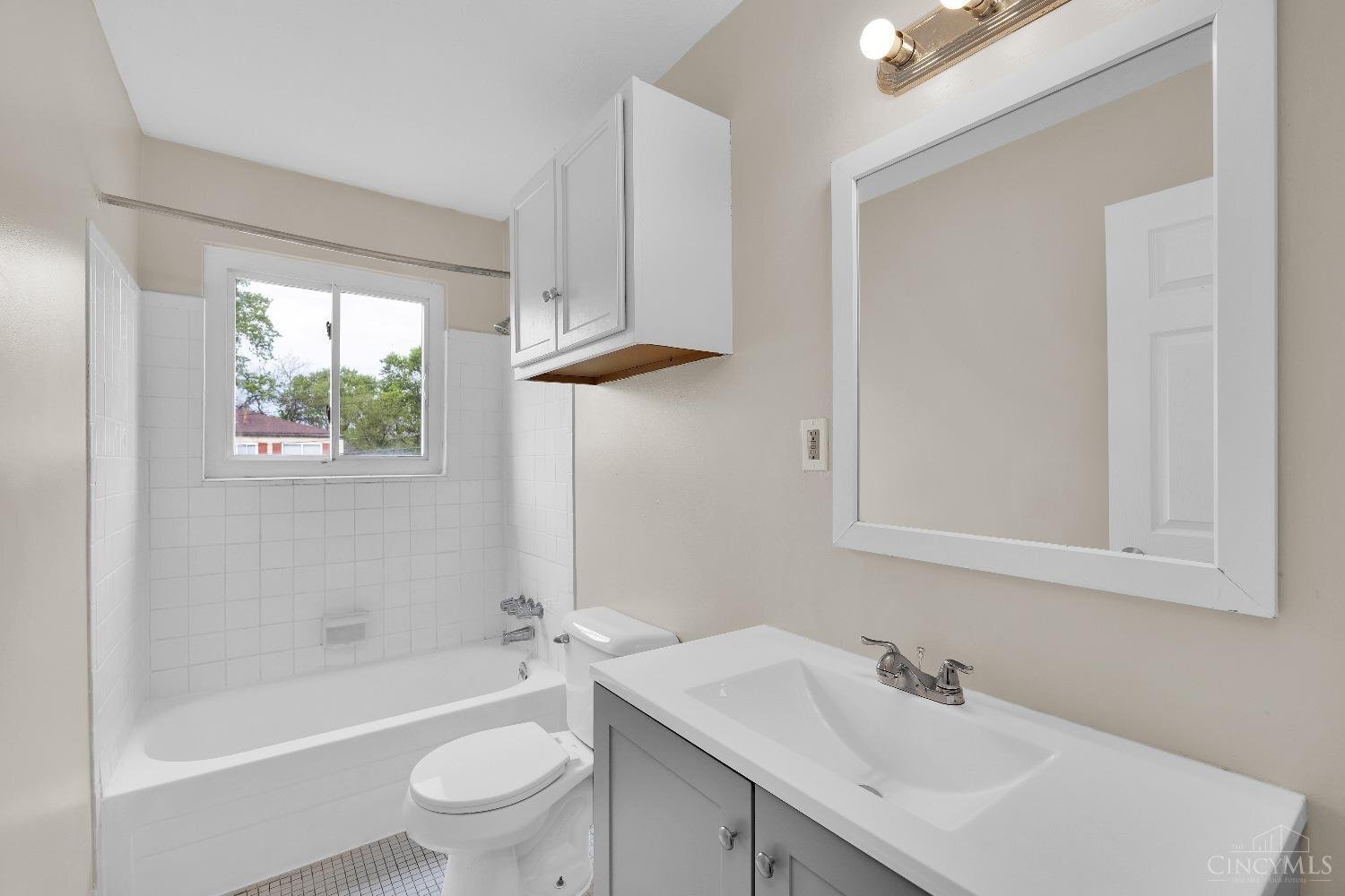 Building Photo - 6110 Stover Ave