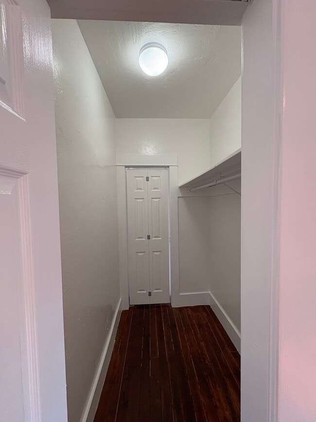 Building Photo - Gorgeous 4 bedroom with HUGE Lot in Colton...