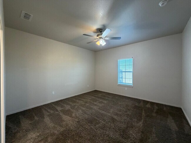 Building Photo - Luxury Town House in Southwest Lubbock