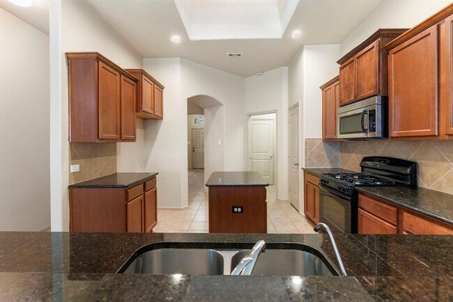 Building Photo - 2902 Lemmingham Dr