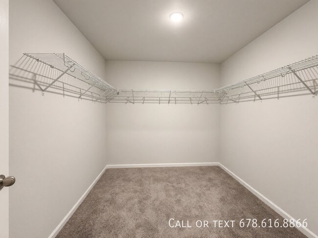 Building Photo - 213 Logan Crest Ct