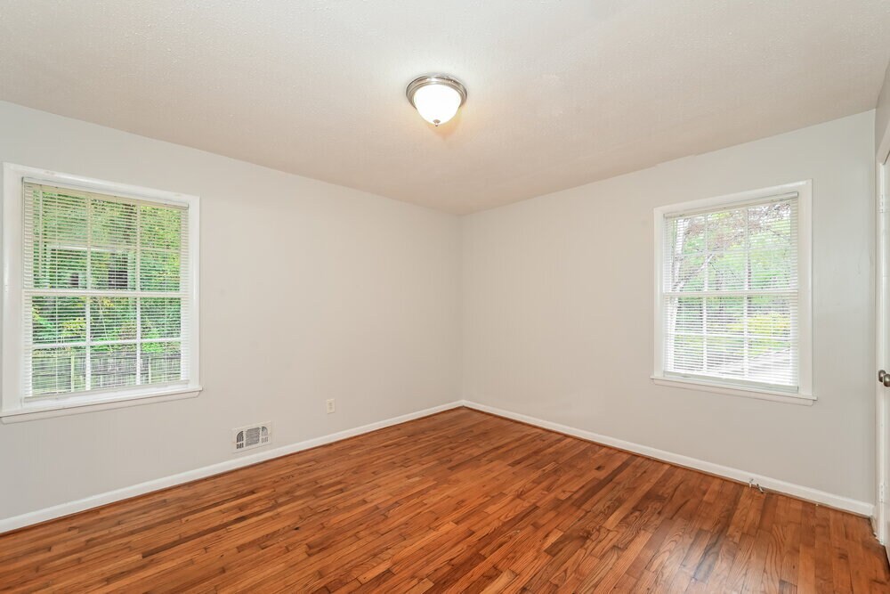 Building Photo - 3639 Telstar Dr