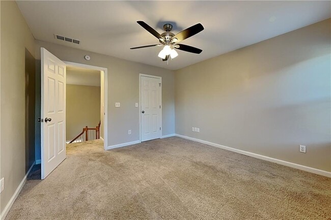 Building Photo - 4020 Hogans Mill Ln