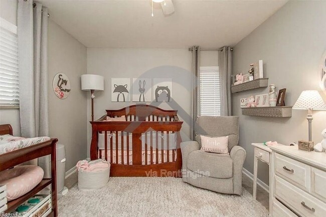 Building Photo - 702 S Elizabeth Ave