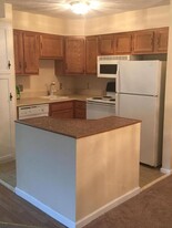 Building Photo - 8010 Westover Dr