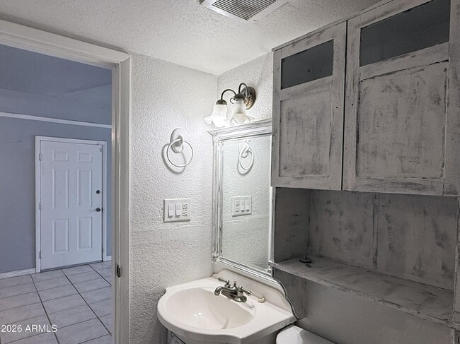 Building Photo - 14015 N 61st Ave