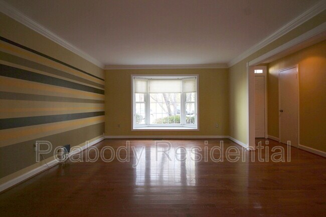 Building Photo - 8072 Sleepy View Ln