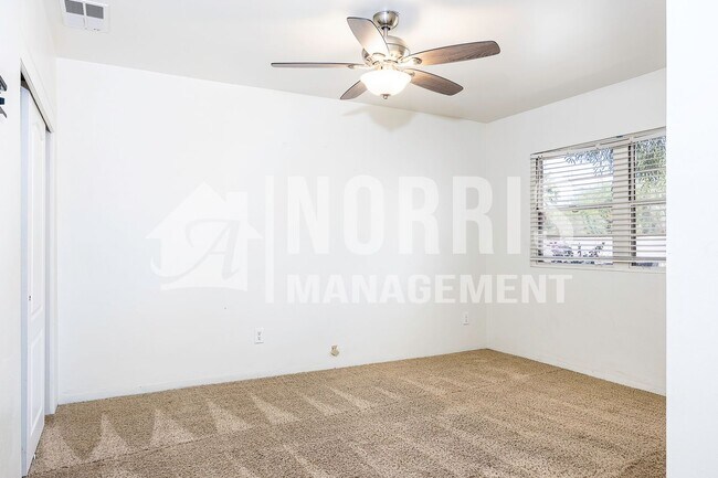 Building Photo - Amazing Home with a Pool and NO HOA