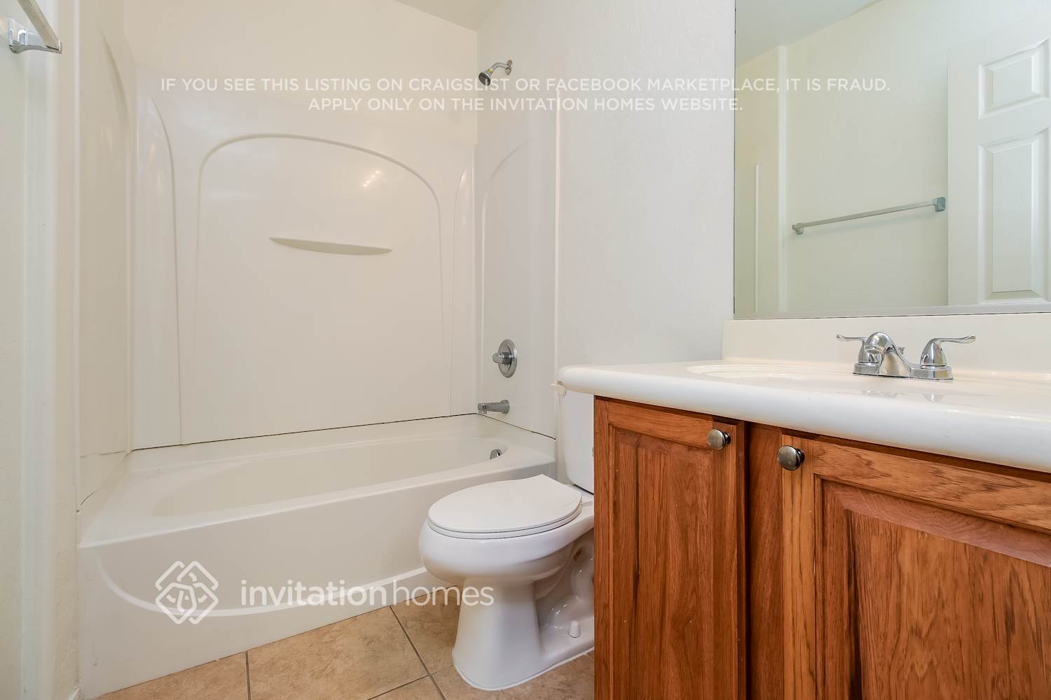 Building Photo - 4630 E Laurel Ct