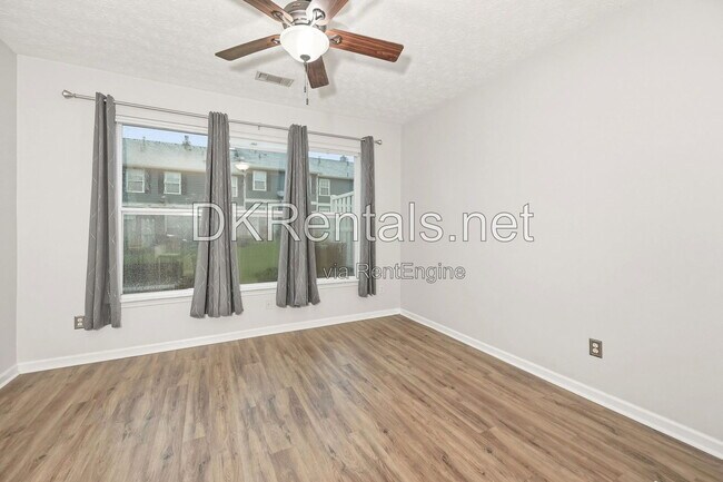 Building Photo - 6311 Shoreview Cir
