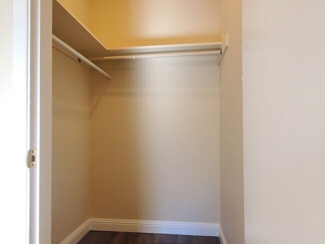 Building Photo - Williamsburg