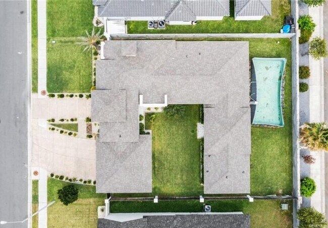 Building Photo - 3505 Vendome Dr