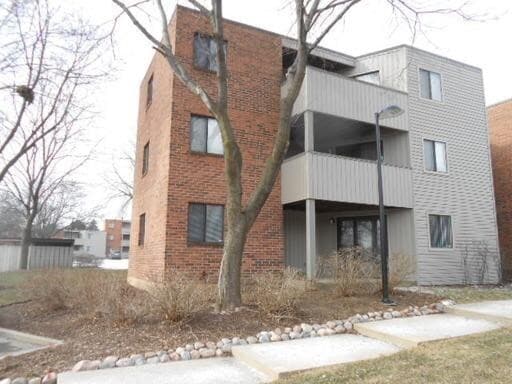 Building Photo - 1850 W Highland Ave