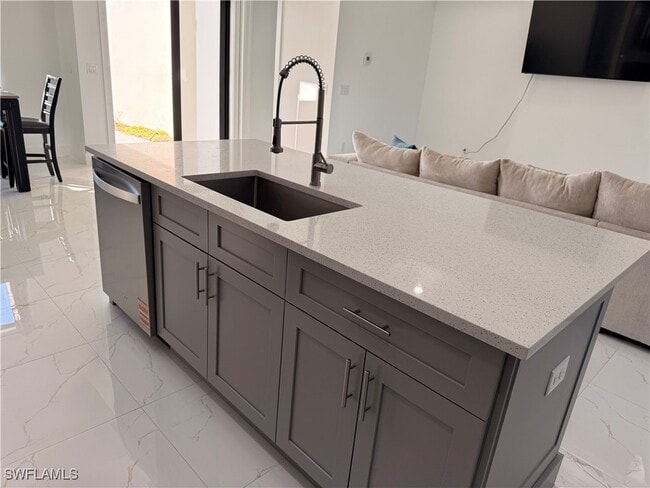 Building Photo - 941 Columbus Blvd