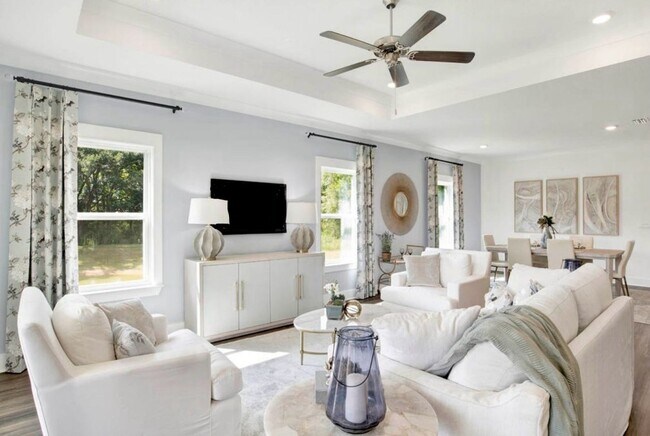 Building Photo - Charming 4BR House in a Calm and friendly ...