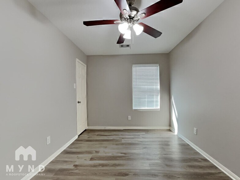 Building Photo - 9876 Lace Flower Way